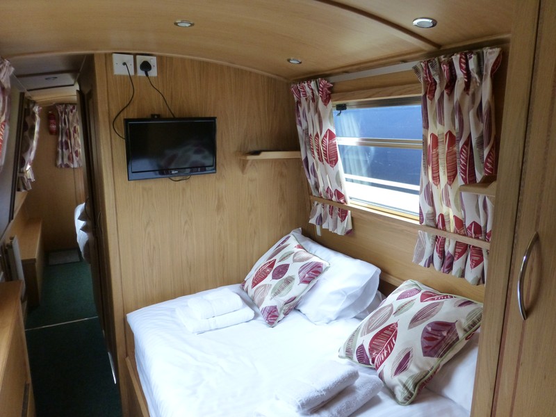  Regency 6M's Middle Bedroom 